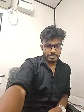 Alphabull4u লাইভ XXX চ্যাট