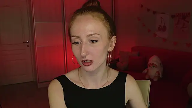 Sophie_Ruby Adlı Modelin Canlı XXX Sohbeti