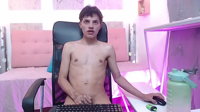 sebitas_27 Adlı Modelin Canlı XXX Sohbeti