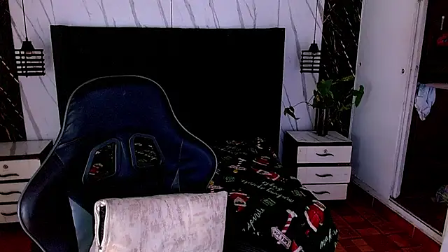 Angel_foxc13 Adlı Modelin Canlı XXX Sohbeti
