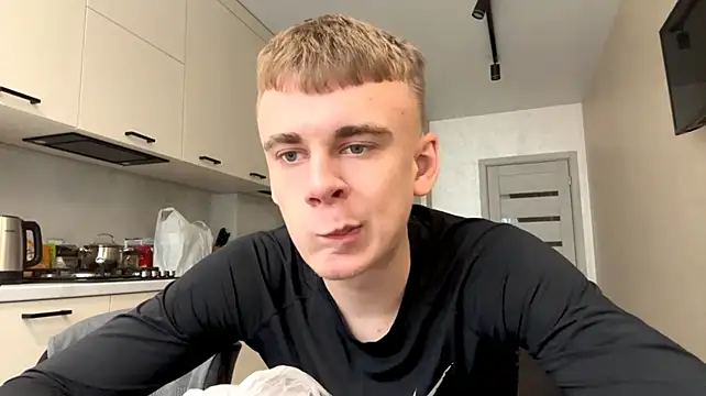 XXX chat uživo modela SoloFury