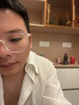 LouisVuitton168 Show Webcam