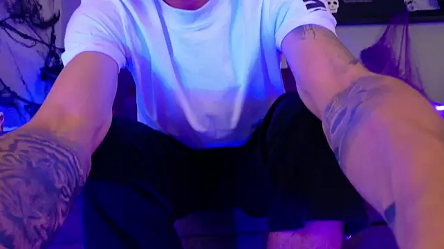 BryanGrey__ élő XXX-chatje
