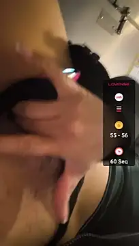 XXX chat uživo modela MirandaSingle