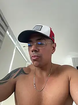 Zed_ferrer Adlı Modelin Canlı XXX Sohbeti