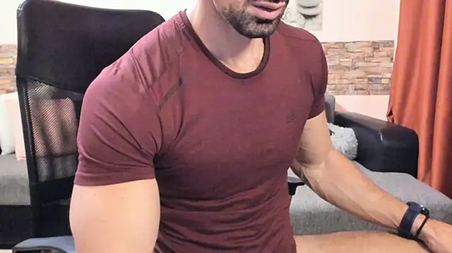 HotHunkTrainer Chat XXX in diretta