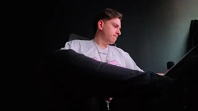 Czat XXX na żywo – FelixStarkk