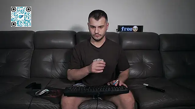 CrazyDom1 Chat XXX live