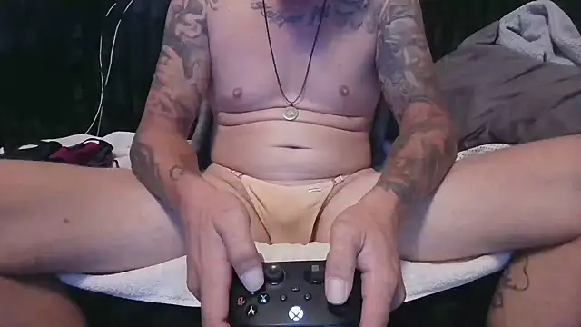 JohnnyKorrupt_ élő XXX-chatje