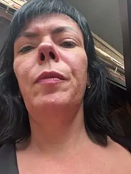 XXX chat uživo modela Masher_