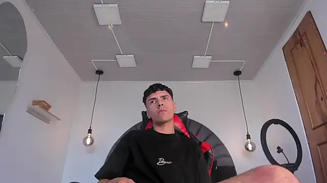 Chat +18 de MaxLeons ao vivo