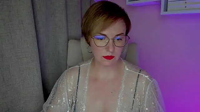 feliziaDesire Adlı Modelin Canlı XXX Sohbeti