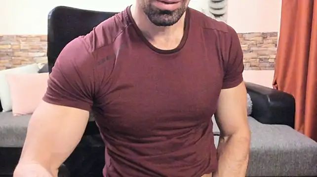 HotHunkTrainer Chat XXX live