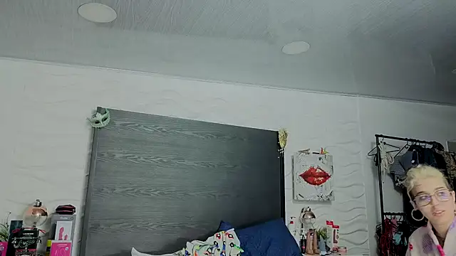 inkedsinners_ Adlı Modelin Canlı XXX Sohbeti