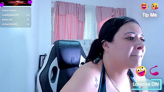 Chat +18 de JulietaKane ao vivo