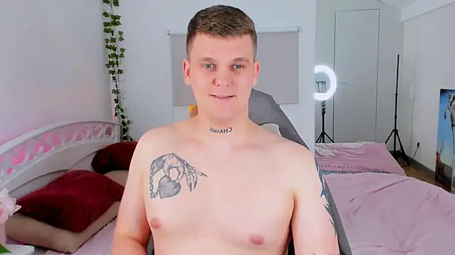 Živý XXX chat HotVanee