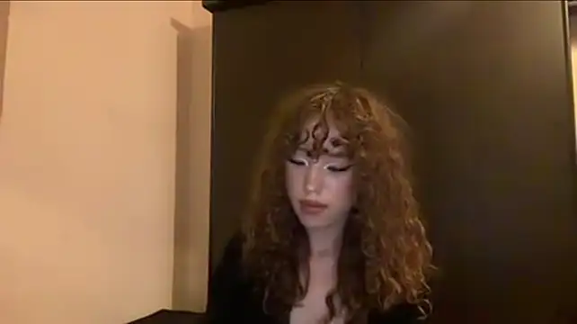 KamalaCoitn Live XXX chat