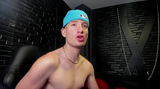 hunterheat__ Pertunjukan Webcam