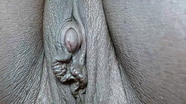 Show modela morenahott1 na web-kameri