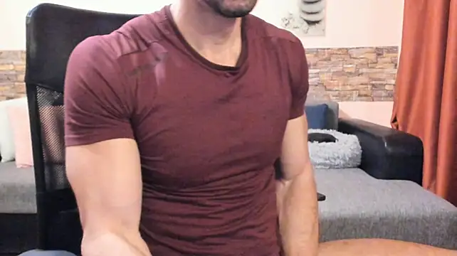 HotHunkTrainer: απευθείας συνομιλία ΧΧΧ