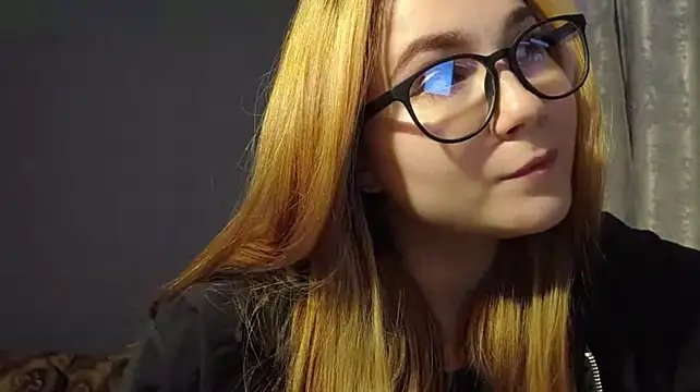 Chat +18 de MayolaRucci ao vivo