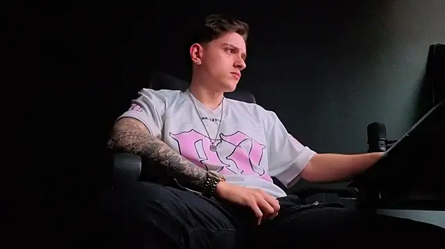 FelixStarkk Chat XXX live