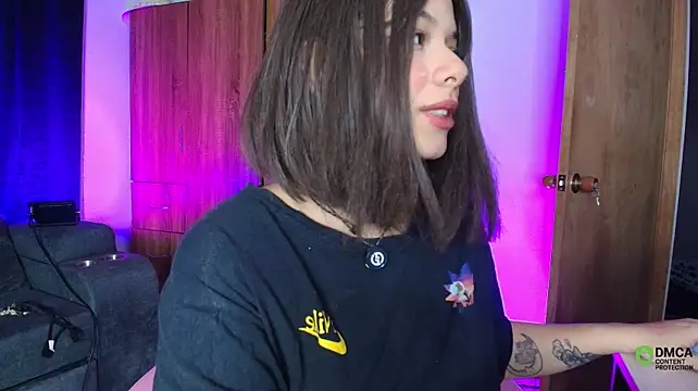 แชท XXX สดของ yungelitamor_