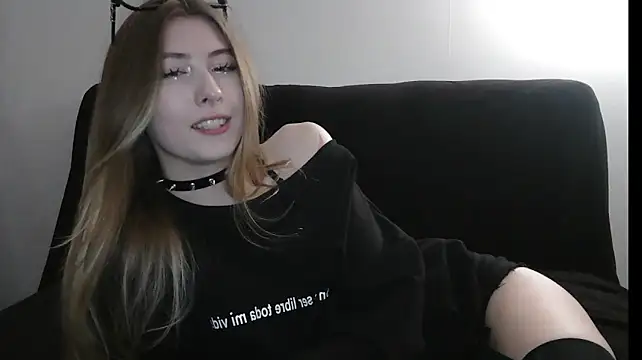 Chat XXX en directo de ErikaShyy