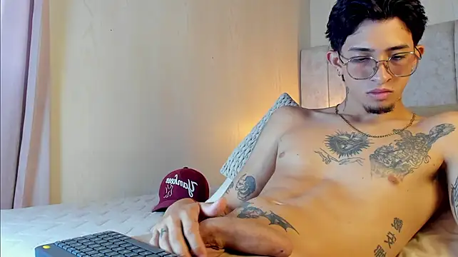 แชท XXX สดของ yanblk