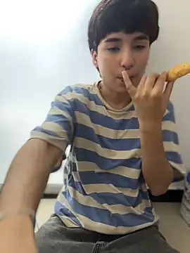 emma_cute7 Adlı Modelin Canlı XXX Sohbeti