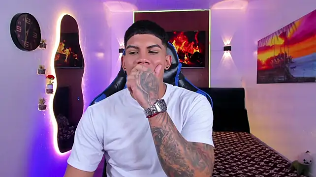 Damian_latinxxx Adlı Modelin Web Kamerası Şovu