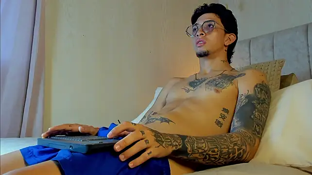 yanblkn Live XXX chat