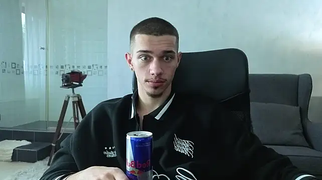XXX chat uživo modela KaydenDrew