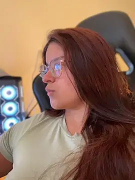 Živý XXX chat CallMeMia_