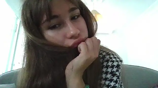 XXX chat uživo modela Mila_SweetTempt