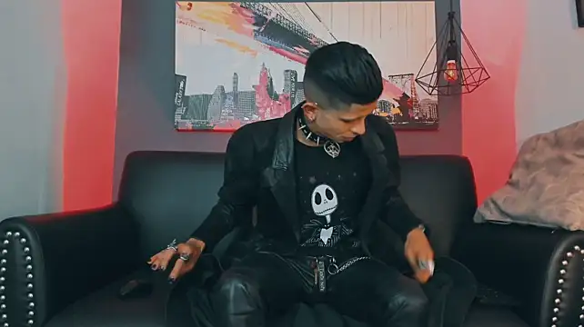 Maximoking26's Live XXX Chat