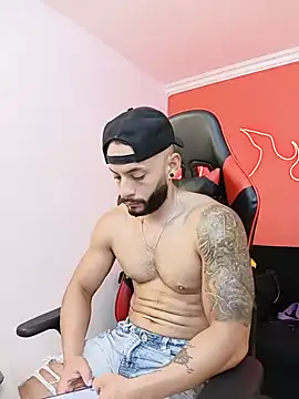 Mike_savage3 Adlı Modelin Canlı XXX Sohbeti