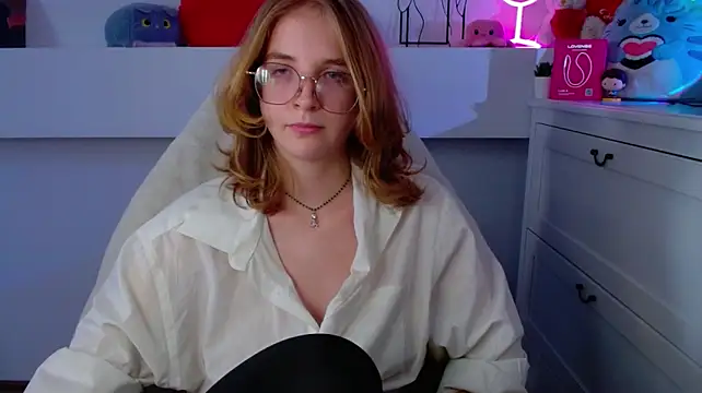 juicyPenny Live XXX Chat