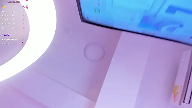 Chat +18 de little-Chloe ao vivo