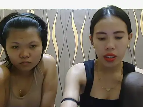 YoungLovers4u's Live XXX Chat