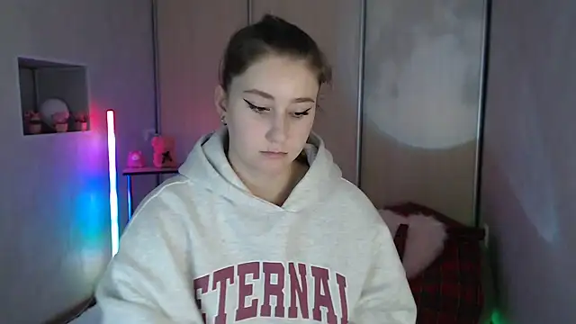 Milka_kamila Adlı Modelin Canlı XXX Sohbeti