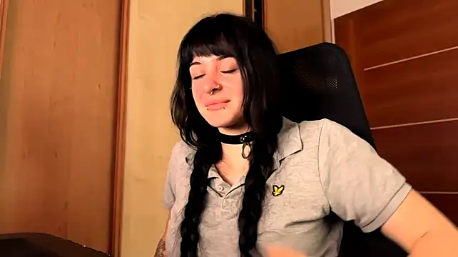 Chat +18 de ClareBalaski ao vivo