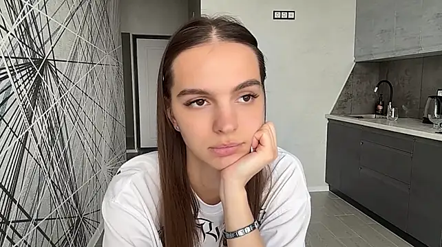 Chat +18 de NildaGrannum ao vivo
