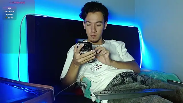 Онлайн чат XXX Austinreedss