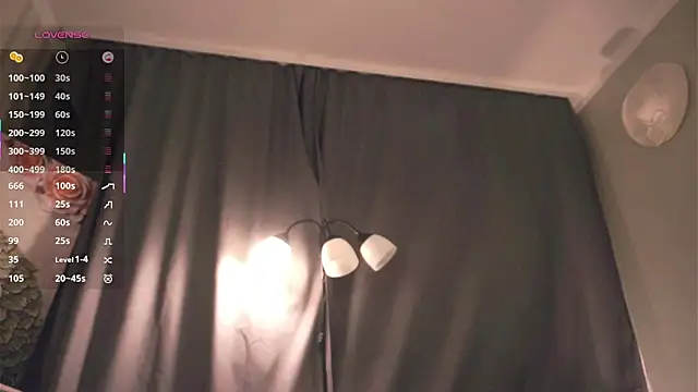 Chat +18 de JaquelineShawhan ao vivo