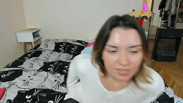 Chat +18 de BrightDani ao vivo