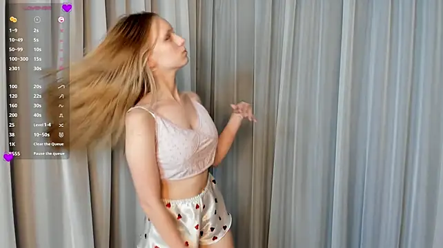 Chat +18 de TannaKaroly ao vivo