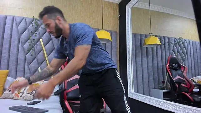 Živý XXX chat TheeRock_1