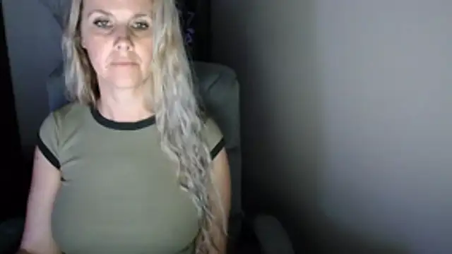 LoVe_On's Live XXX Chat