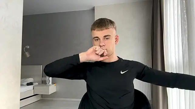 SoloFury Live XXX Chat